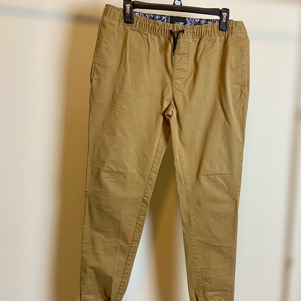 Amplify Khaki Pants Men’s